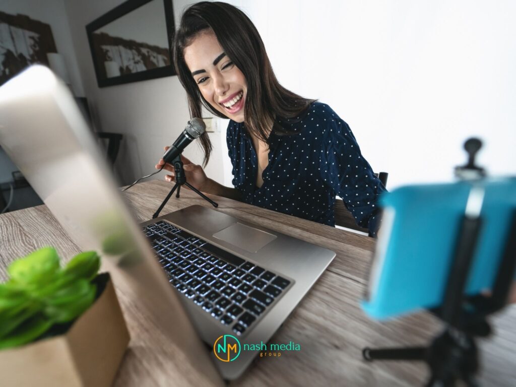 A digital marketer in Bundaberg doing social media contents